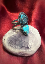 Load image into Gallery viewer, Double Turquoise Ring size 9
