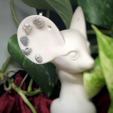 Load image into Gallery viewer, Jack-o-lantern Earrings
